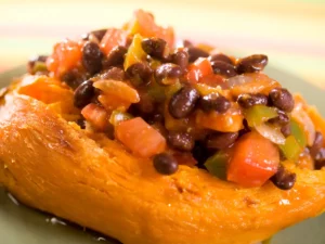 Baked sweet potatoes with black beans