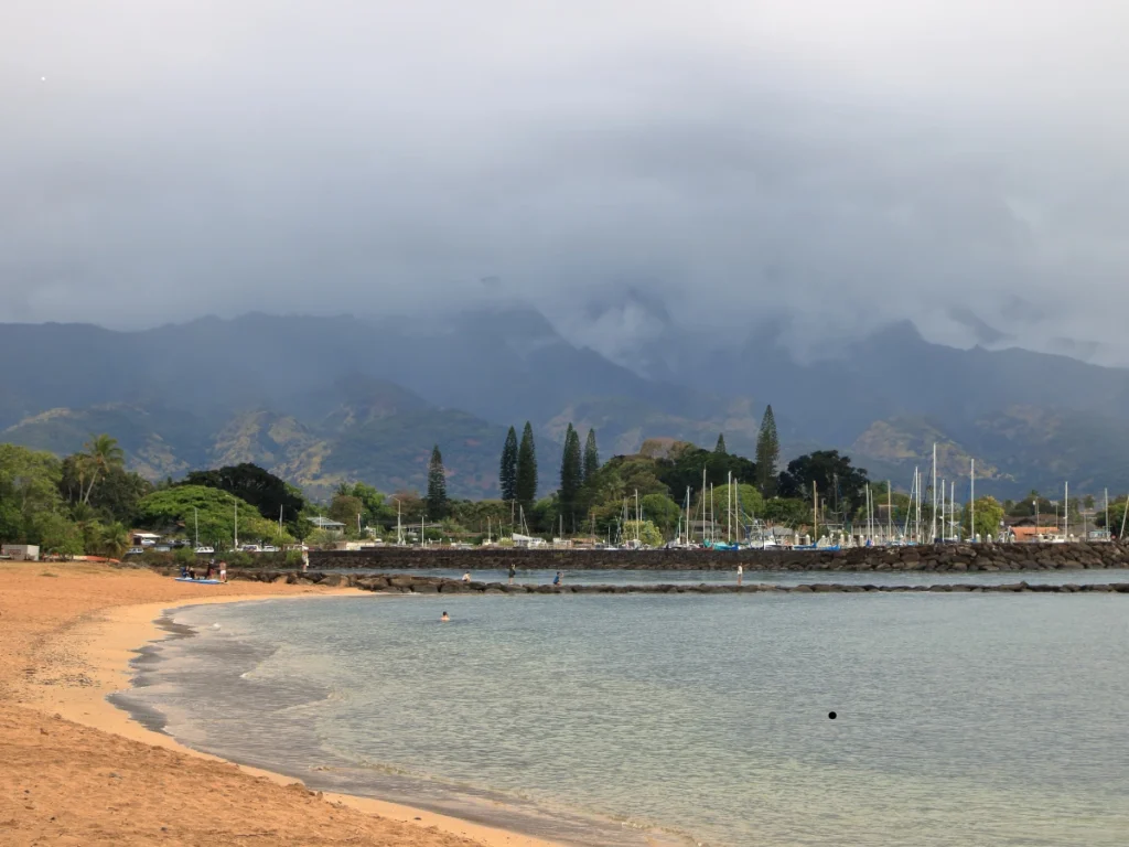 Mākaha Beach